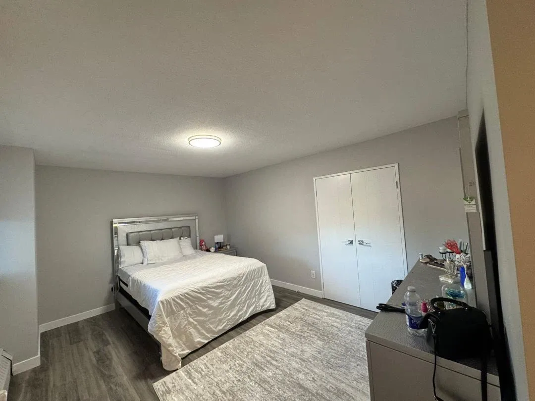 🏠 Room for Rent – North York