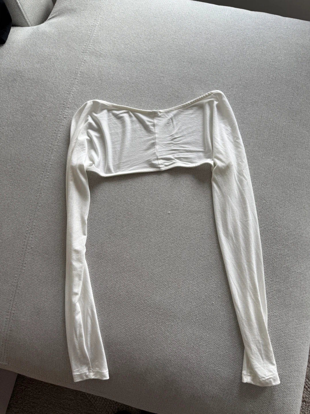 White long-sleeve shrug