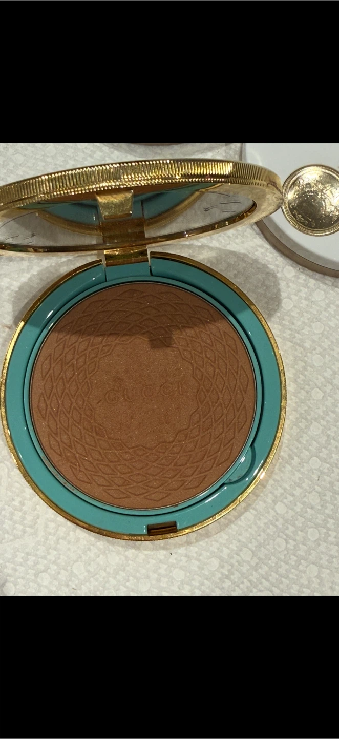 Gucci Poudre De Beauté Éclat Soleil - 03 Medium - photo 2