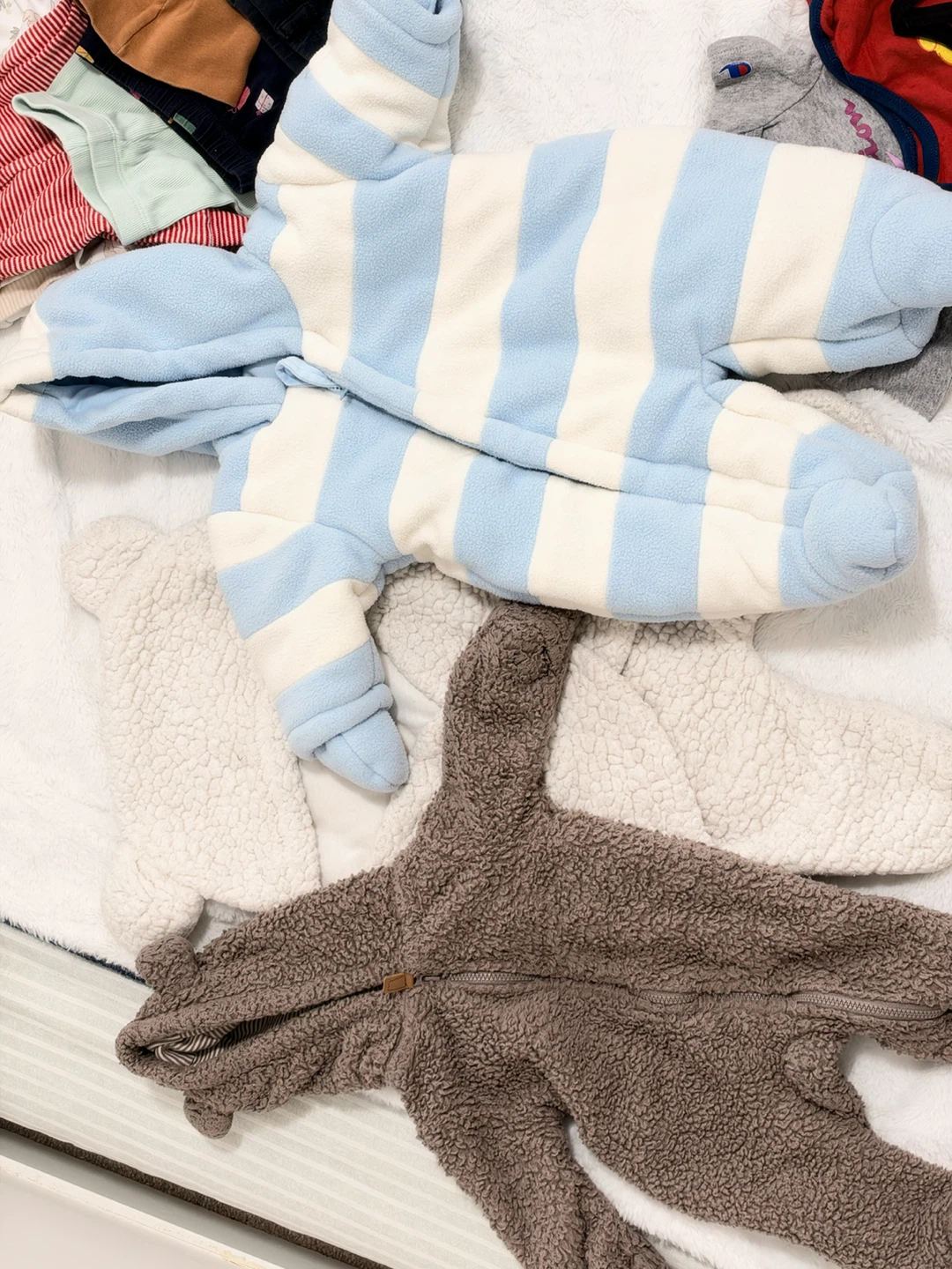 NB to 6 months Baby Boy Clothing Bundle - photo 3