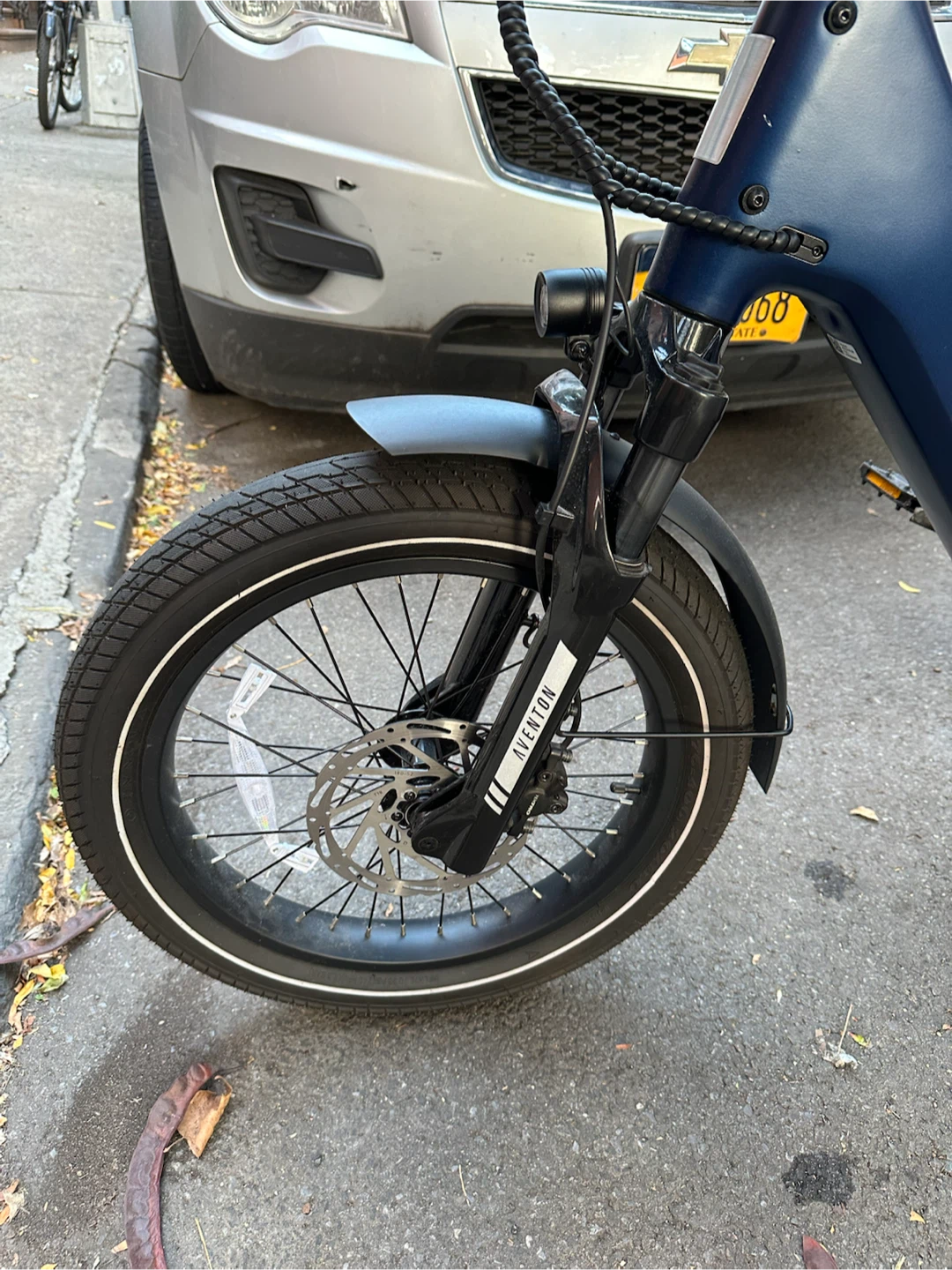 Aventon Abound SR E-Bike - 266 Miles, Basket & Foot Pegs - photo 4