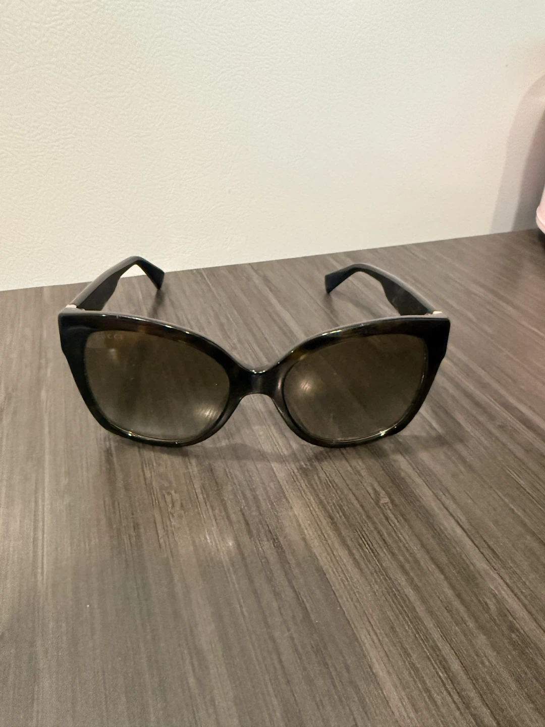 Gucci Tortoiseshell Sunglasses - photo 2