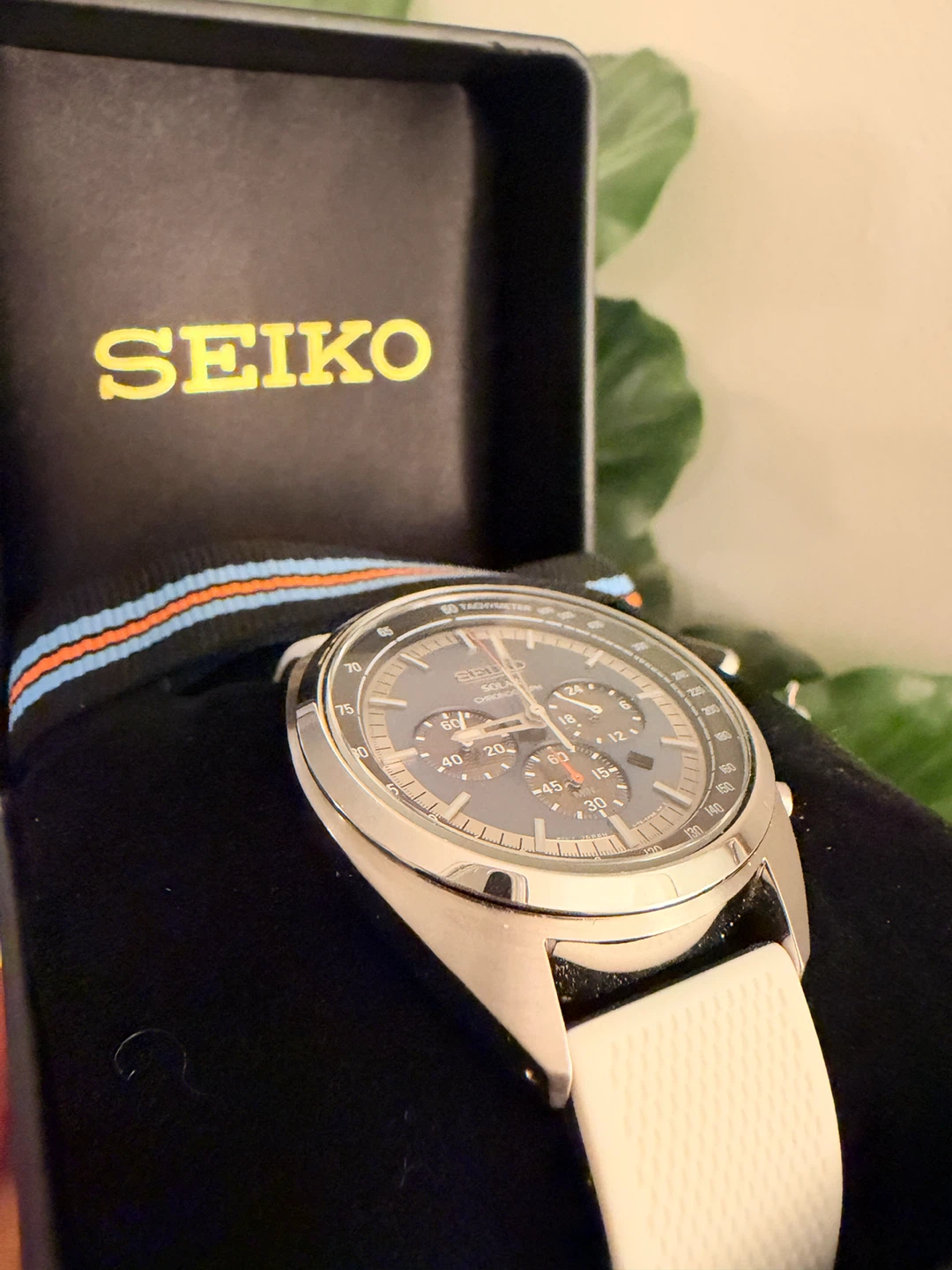 Seiko Solar Chronograph Watch - photo 2