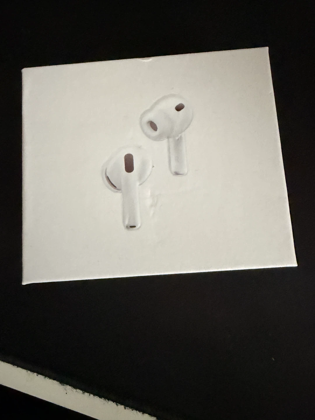 Apple AirPods Pro 3rd Gen - photo 4