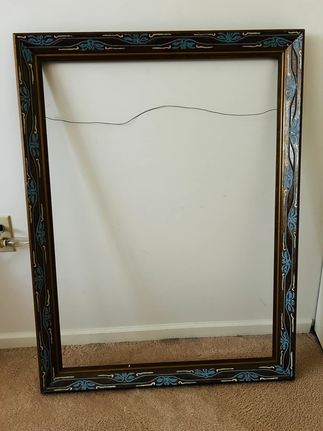 HUGE 36 by 28-inch VINTAGE Picture Frame - photo 3