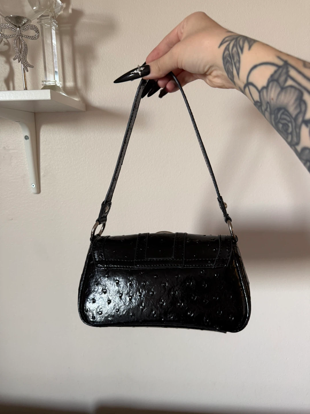 Guess Vintage Black Ostrich-Effect Shoulder Bag - photo 3