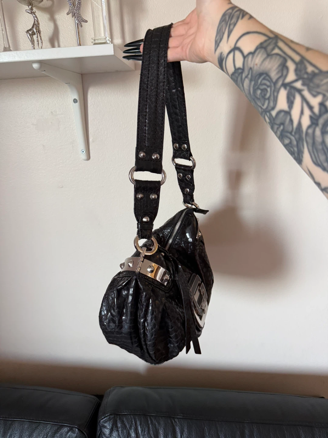 Guess Black Textured Shoulder Bag - photo 5