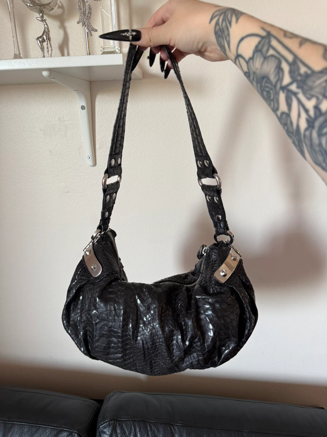 Guess Black Textured Shoulder Bag - photo 3