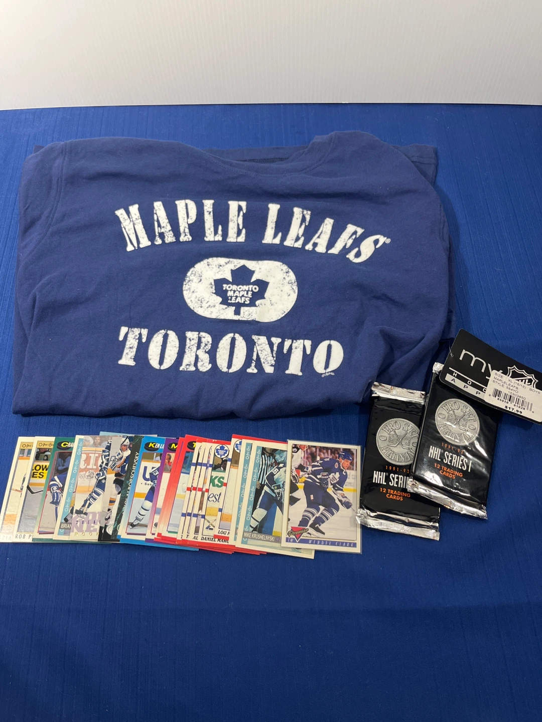 Toronto Maple Leafs Shirt  XL 16/18+ FREE Vintage 90s Card Pack