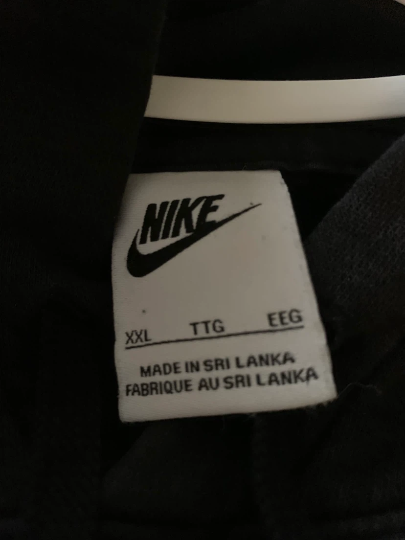 Nike Black Hoodie - photo 2