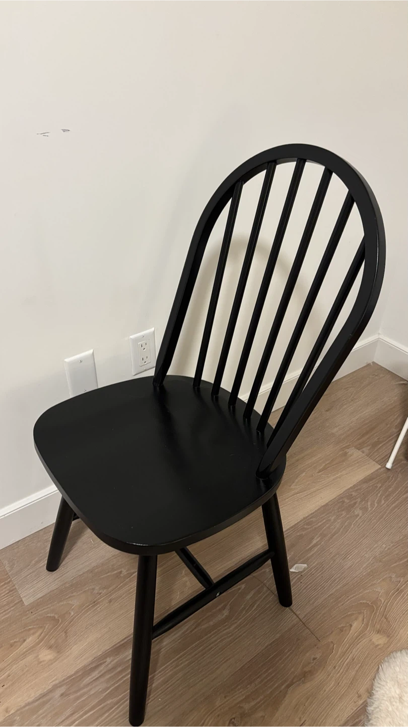 Safavieh Black Oval Spindle Back Dining Chair Price: $50 - photo 2