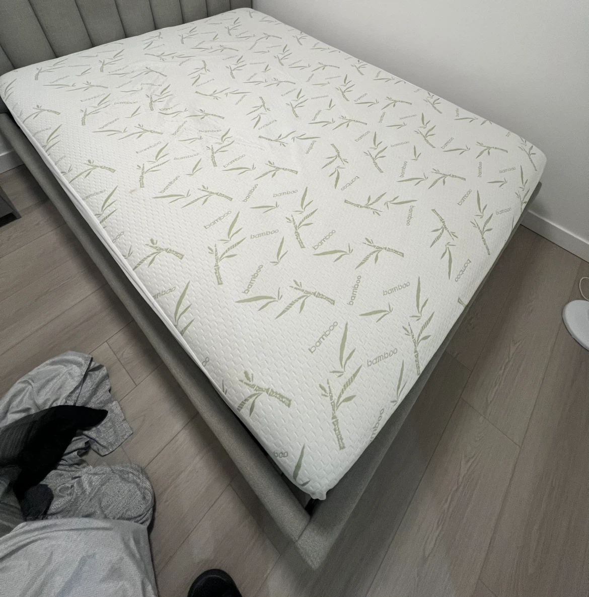 Brick Queen Bed + Springwall Mattress & Protector - photo 2