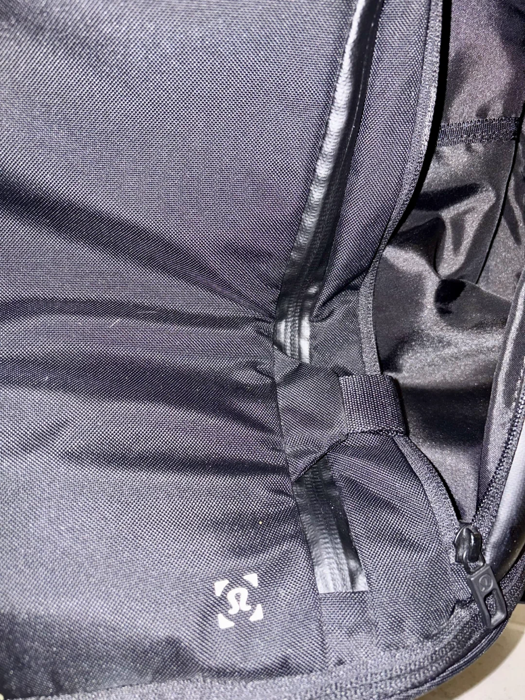 Lululemon big Black Backpack in great condition - photo 3