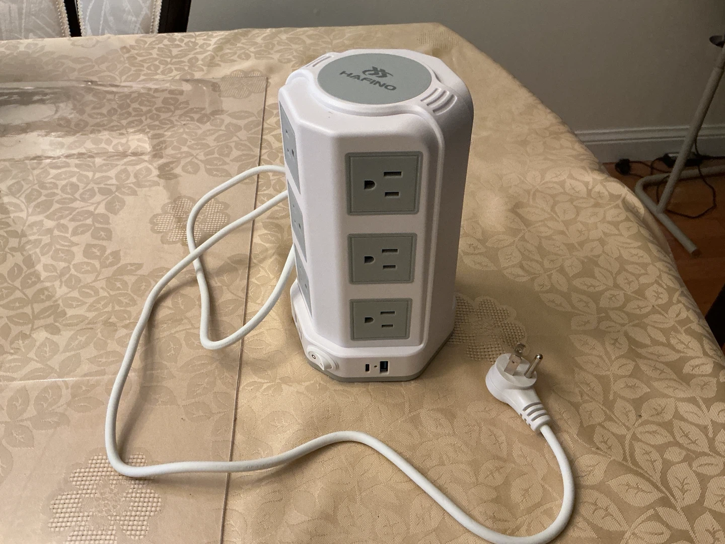 Hafino Vertical Power Strip Tower
