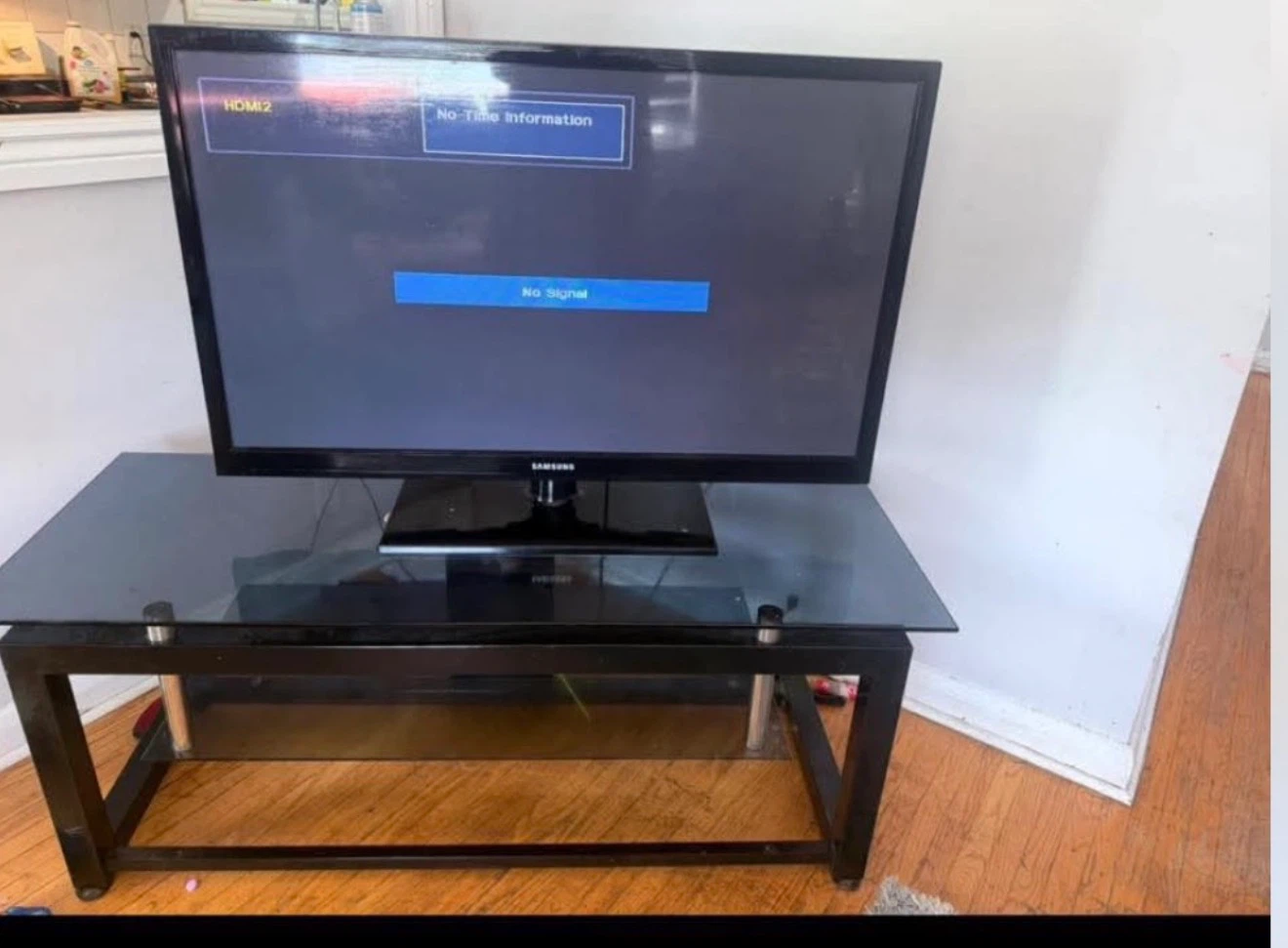 Samsung  42 inch Tv with Black Glass TV Stand - photo 2