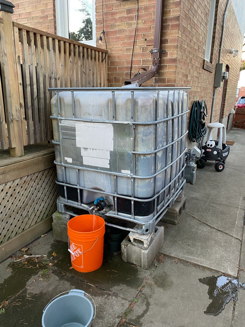 275 Gallon / 1,000 Litre Tank