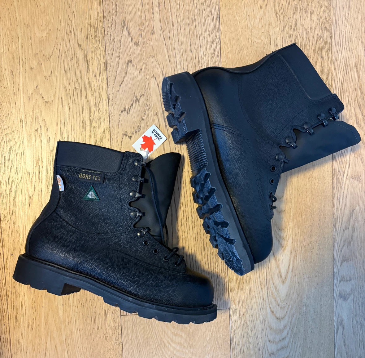 NEW CSA Safety Boots Men’s 11 GoreTex Steel Tow & Plate - photo 3