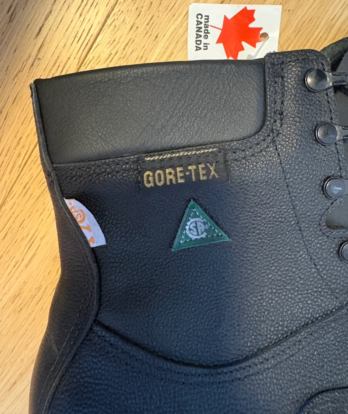 NEW CSA Safety Boots Men’s 11 GoreTex Steel Tow & Plate - photo 4