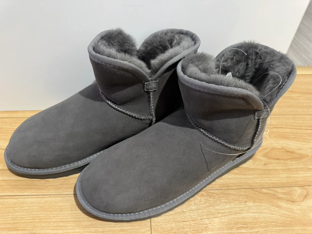 Kirkland Signature Ladies' Shearing Scalloped Edge Boots - photo 5