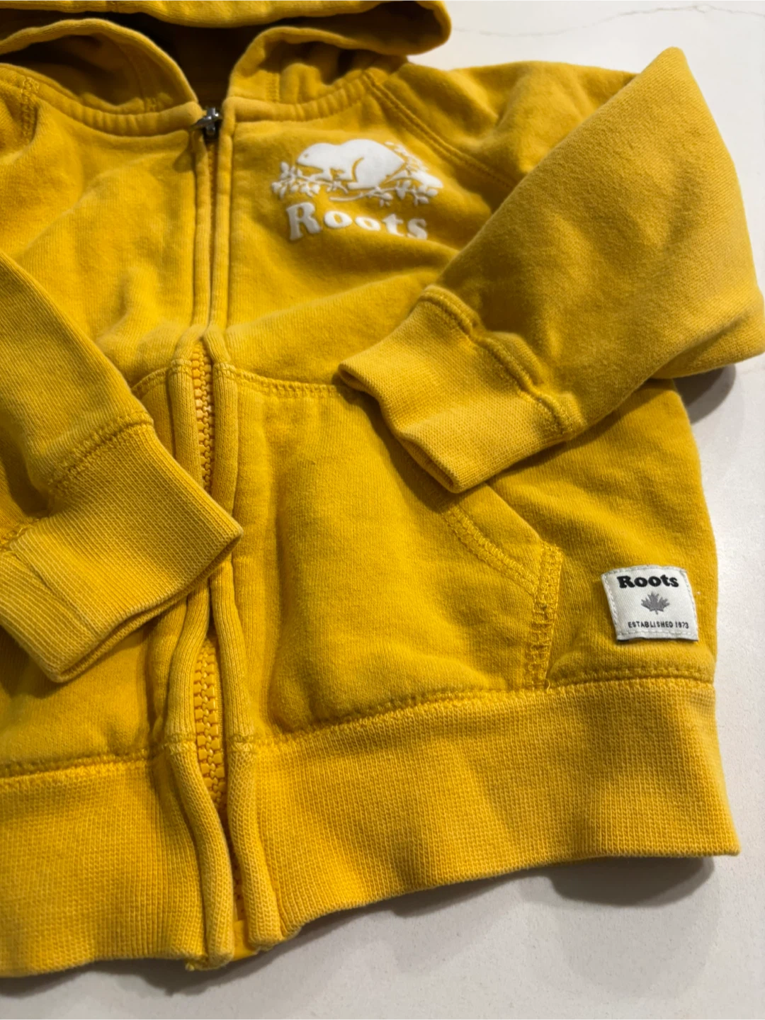 Roots Kids Yellow Zip-Up Hoodie size 2T Excellent Used Condition - photo 2
