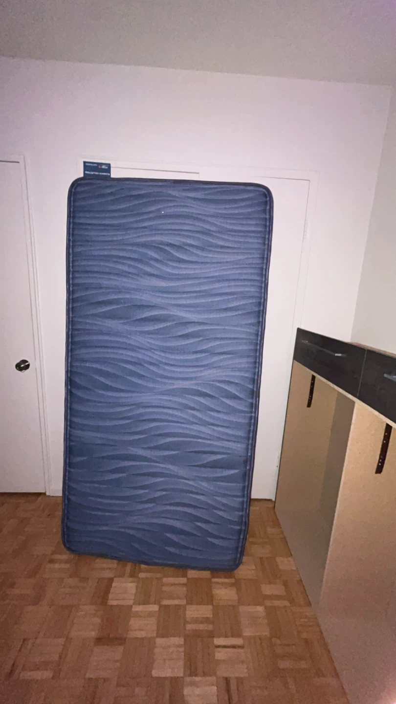 Twin sized Mattress and 3 drawer bed-frame - photo 4