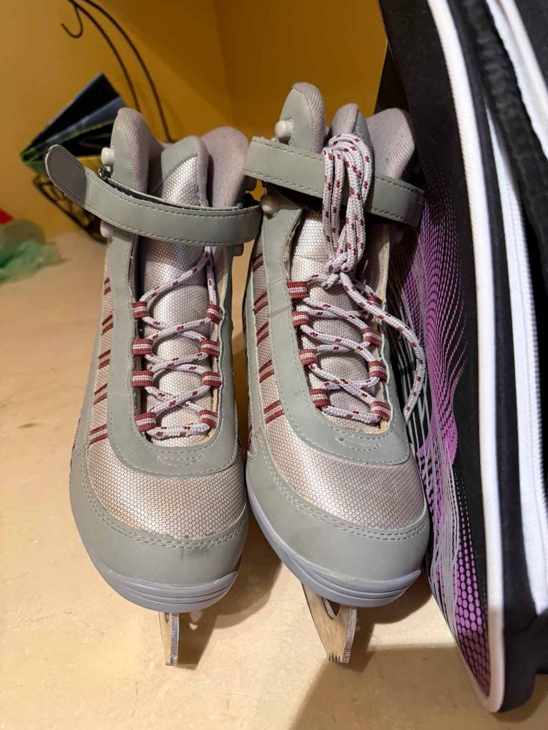 Ice Skates, size 7