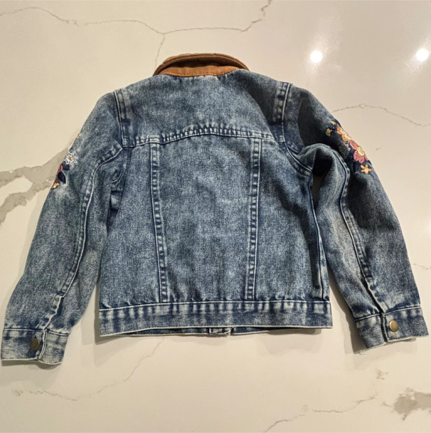 Little Lass Size 4T Embroidered Denim Jacket Size 4T - photo 4