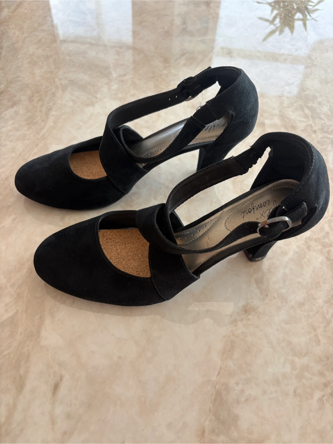 9 1/2 W Comfort Black Heels Suede Texture - photo 3