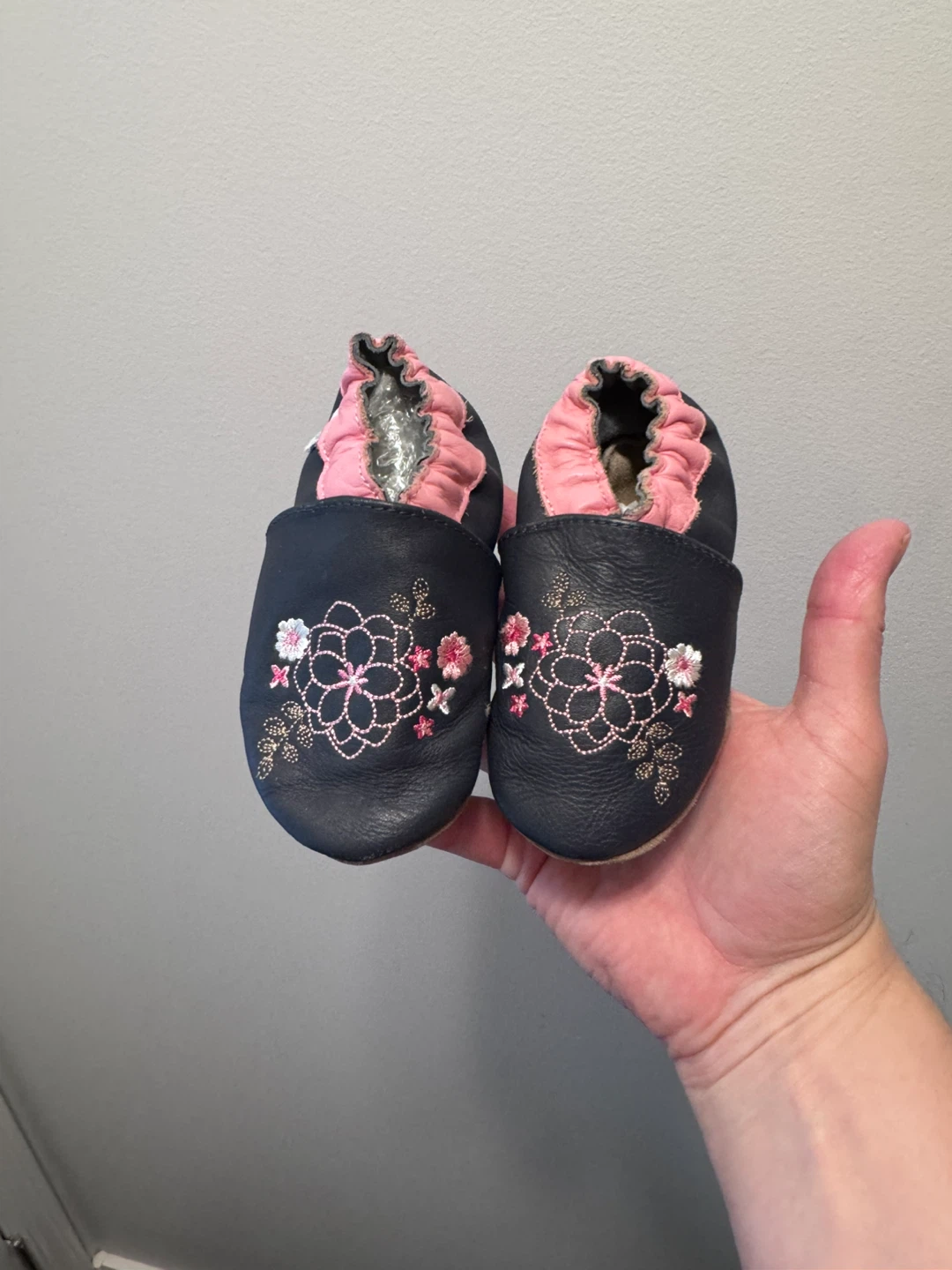Robeez Leather Baby Shoes 12-18 Months