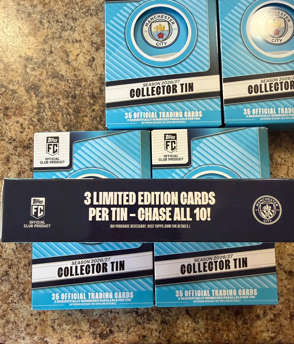 Topps Collector Tin Manchester City 2026/27 Sports Cards - photo 2