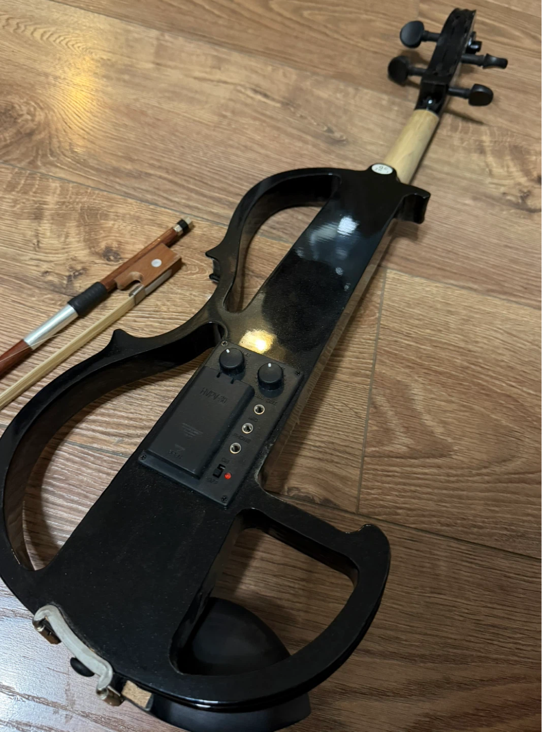 Electric Violin w/ bow - photo 3