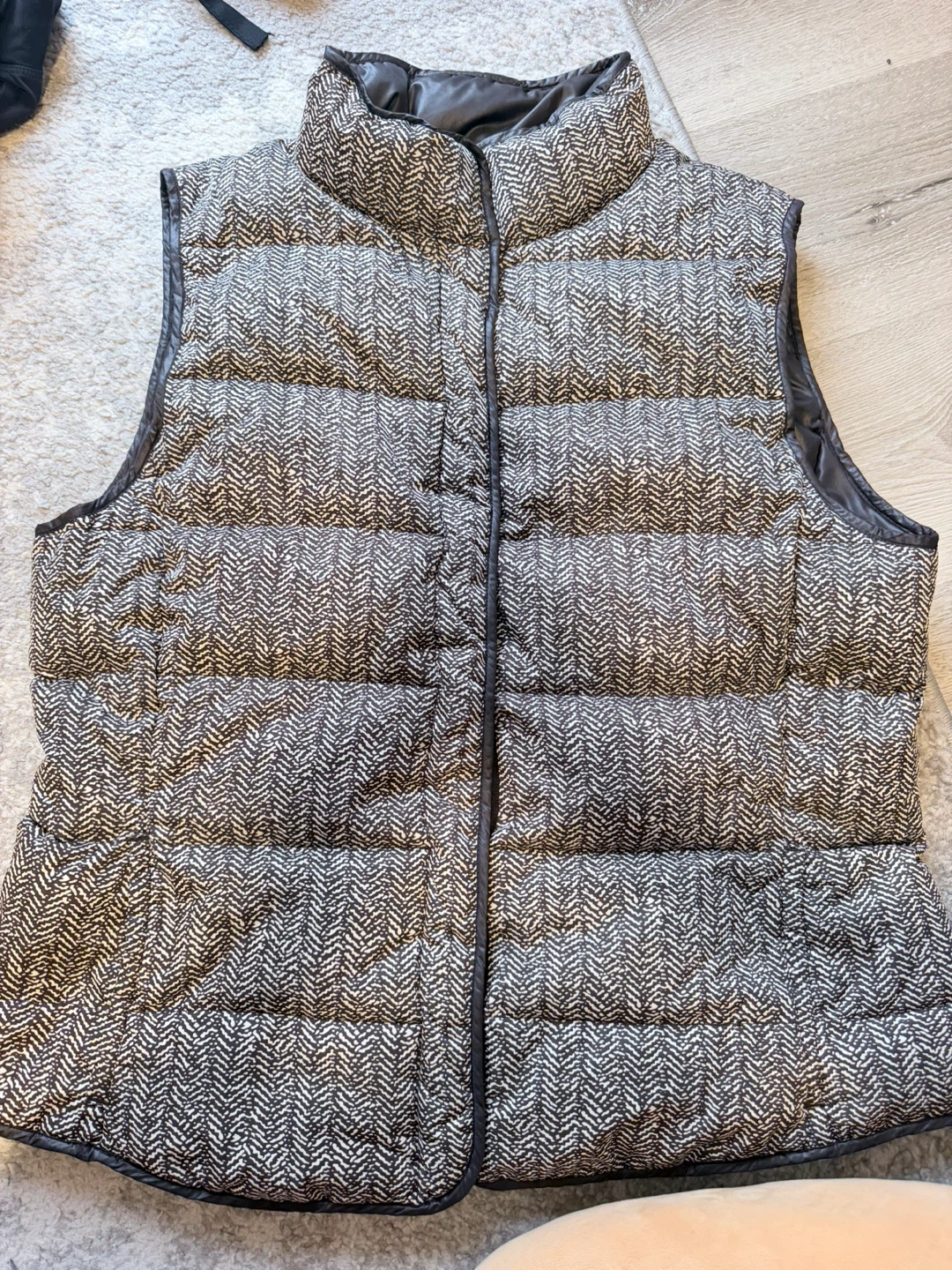 Banana Republic Puffer Vest