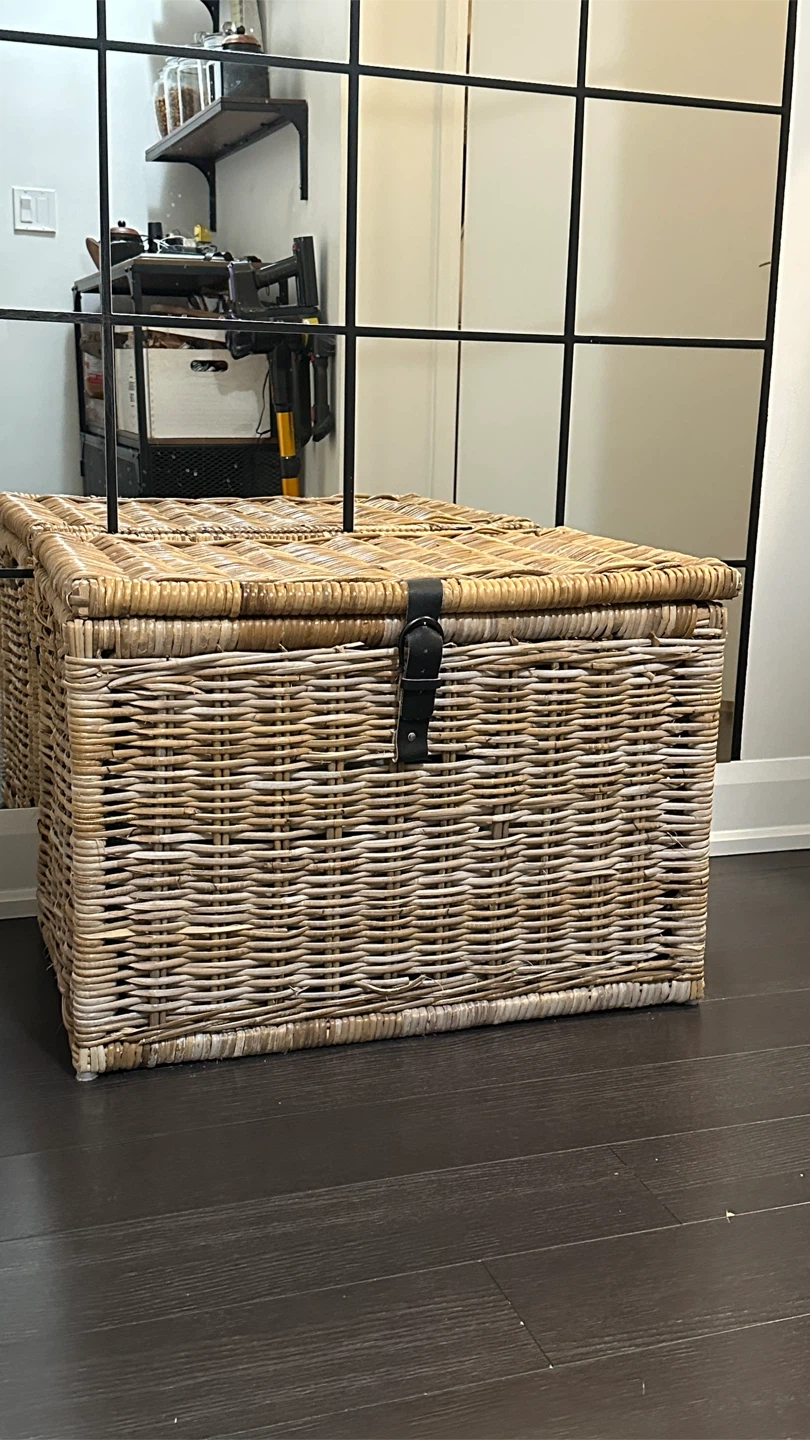 Wicker Storage Trunk with Leather Buckle