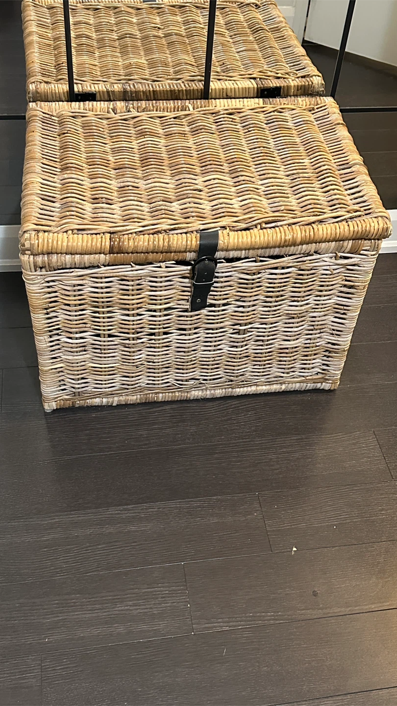 Wicker Storage Trunk with Leather Buckle - photo 2
