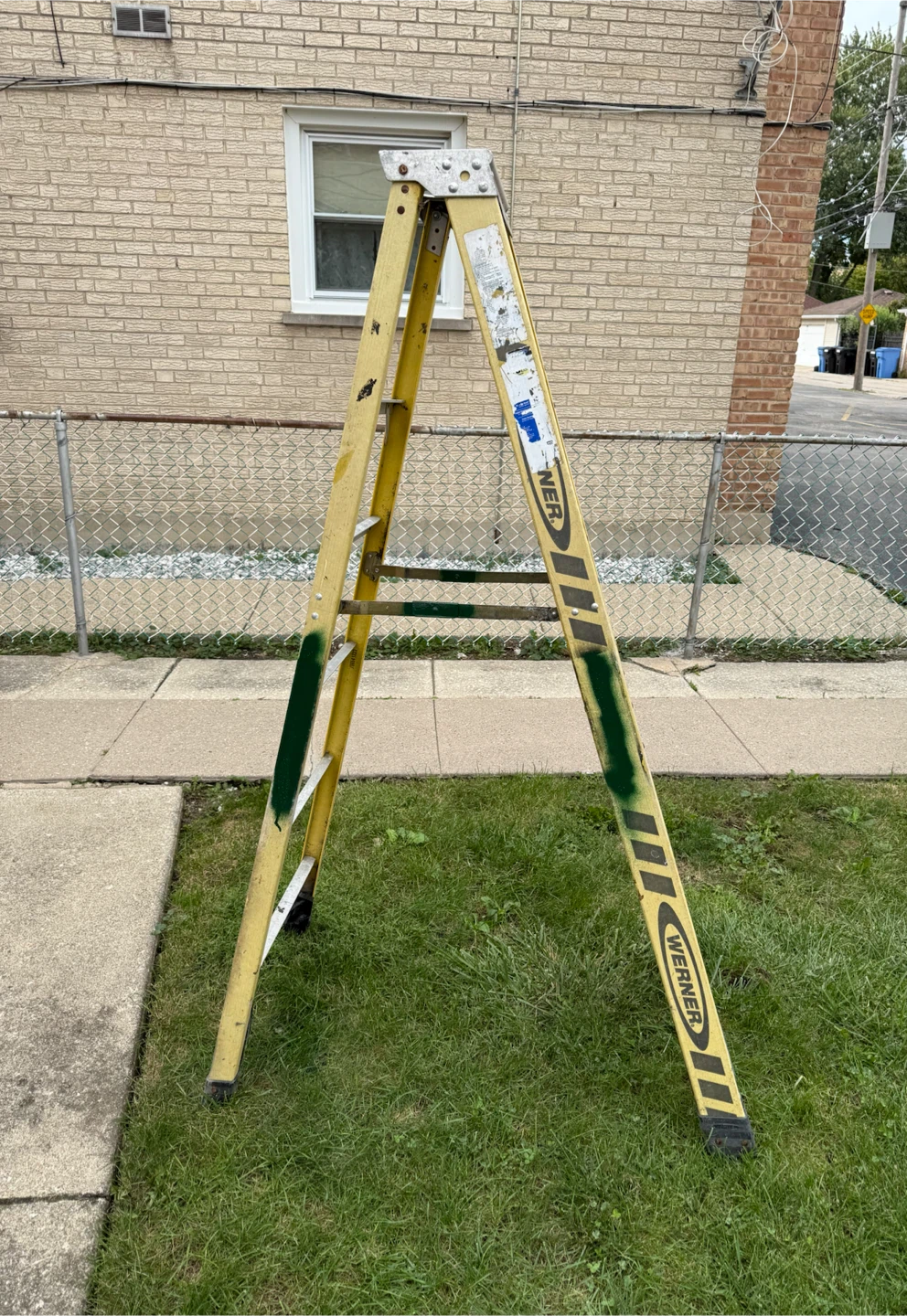 Werner 6-Foot Fiberglass Step Ladder$50.00 or best offer. - photo 3