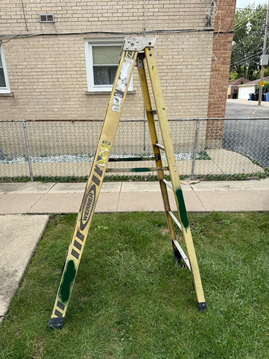 Werner 6-Foot Fiberglass Step Ladder$50.00 or best offer. - photo 4