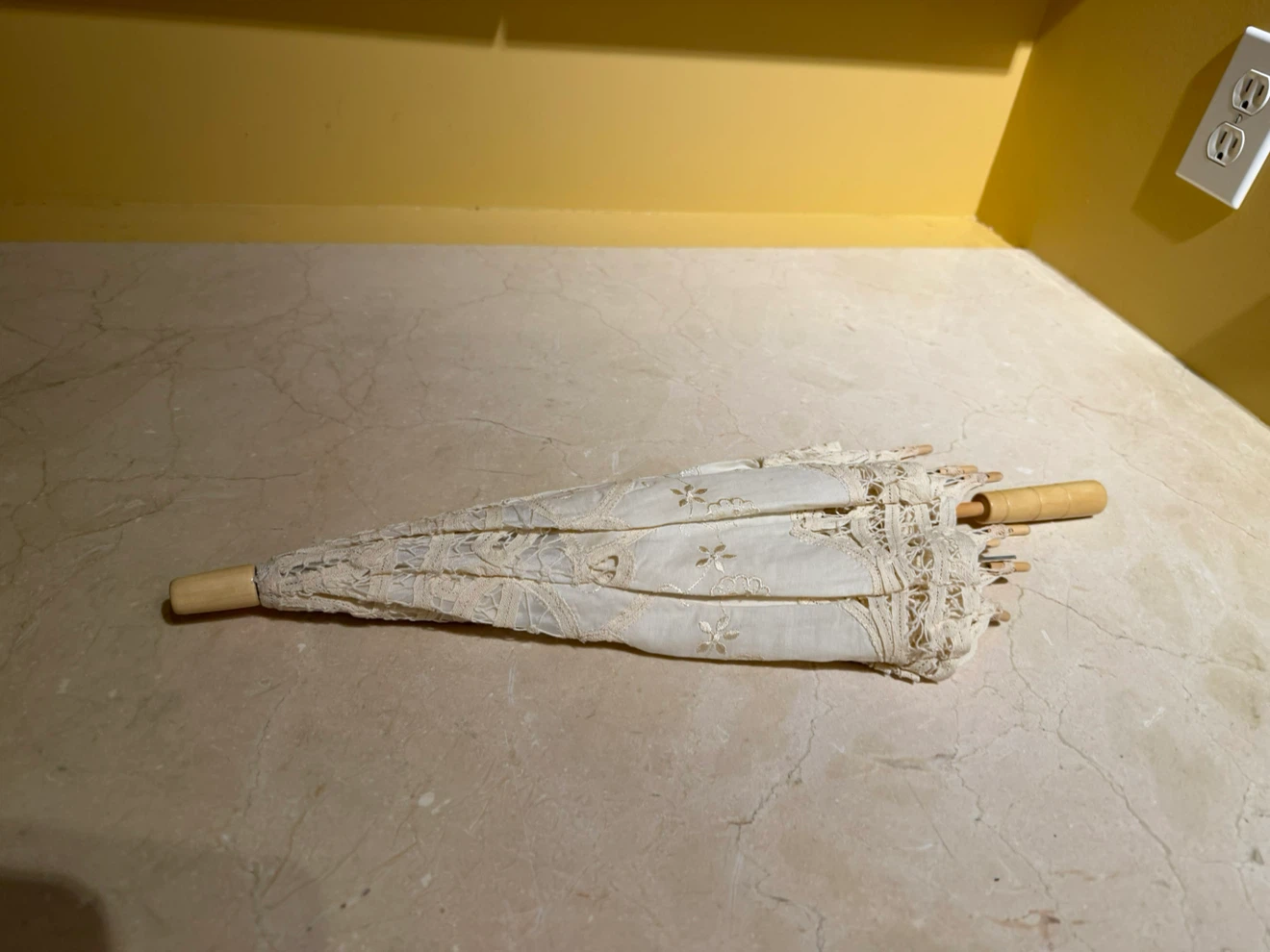 Vintage Style Lace Parasol - photo 3
