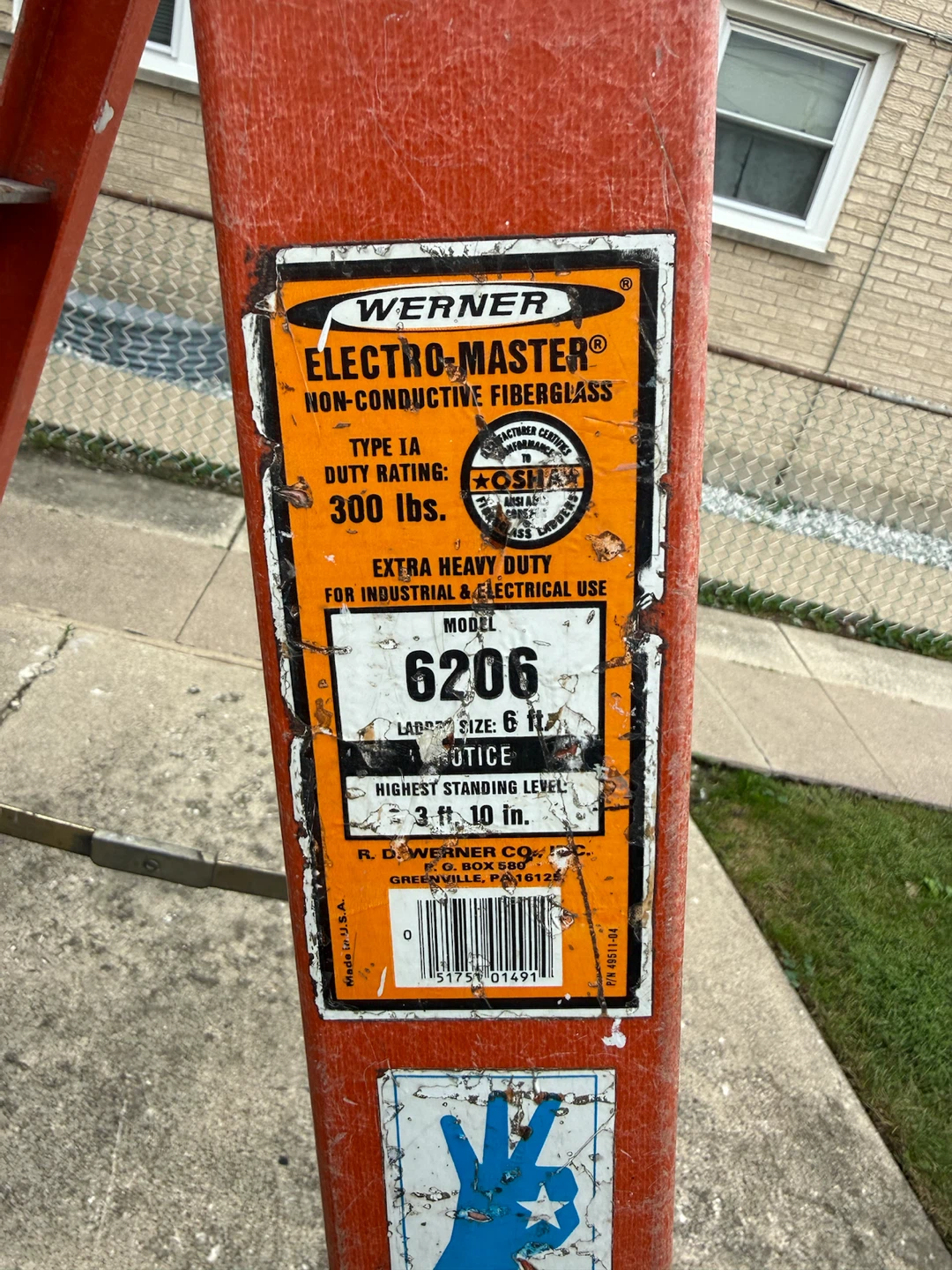 Werner heavy duty 6ft Fiberglass Ladder. $60.00 or best offer. - photo 4