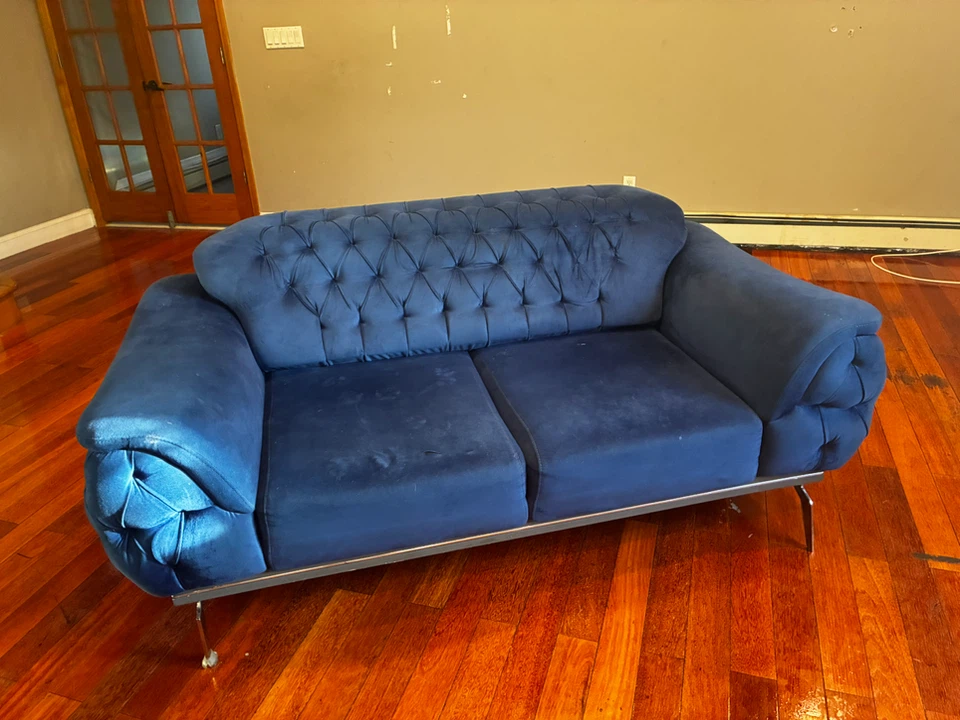 Blue Velvet Tufted Loveseat