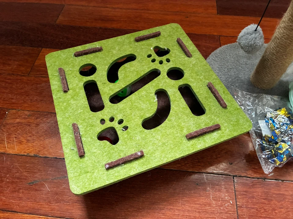 Assorted Cat Toy and Grooming Bundle - photo 2