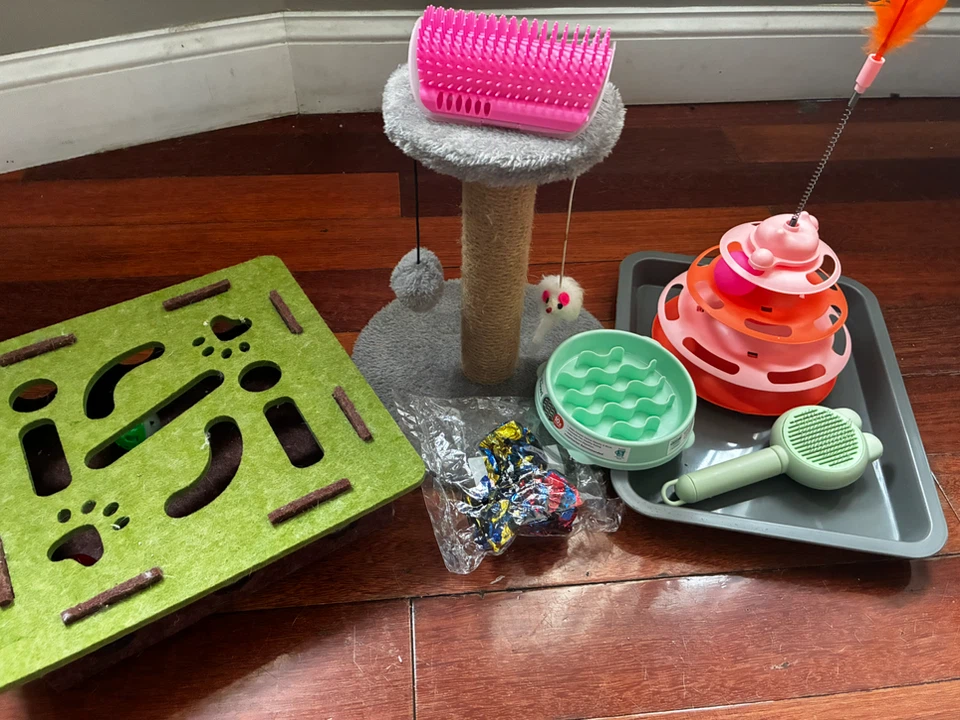 Assorted Cat Toy and Grooming Bundle - photo 3