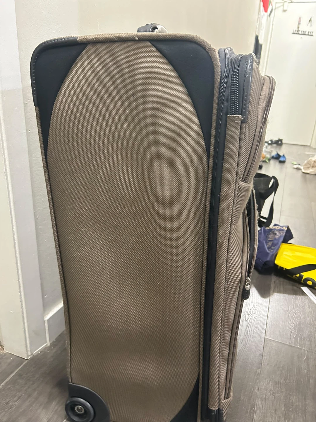 Samsonite Softside large Luggage