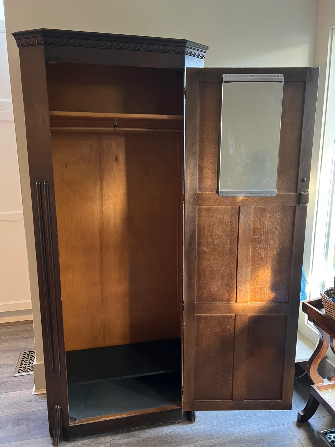 Antique wardrobe - photo 2