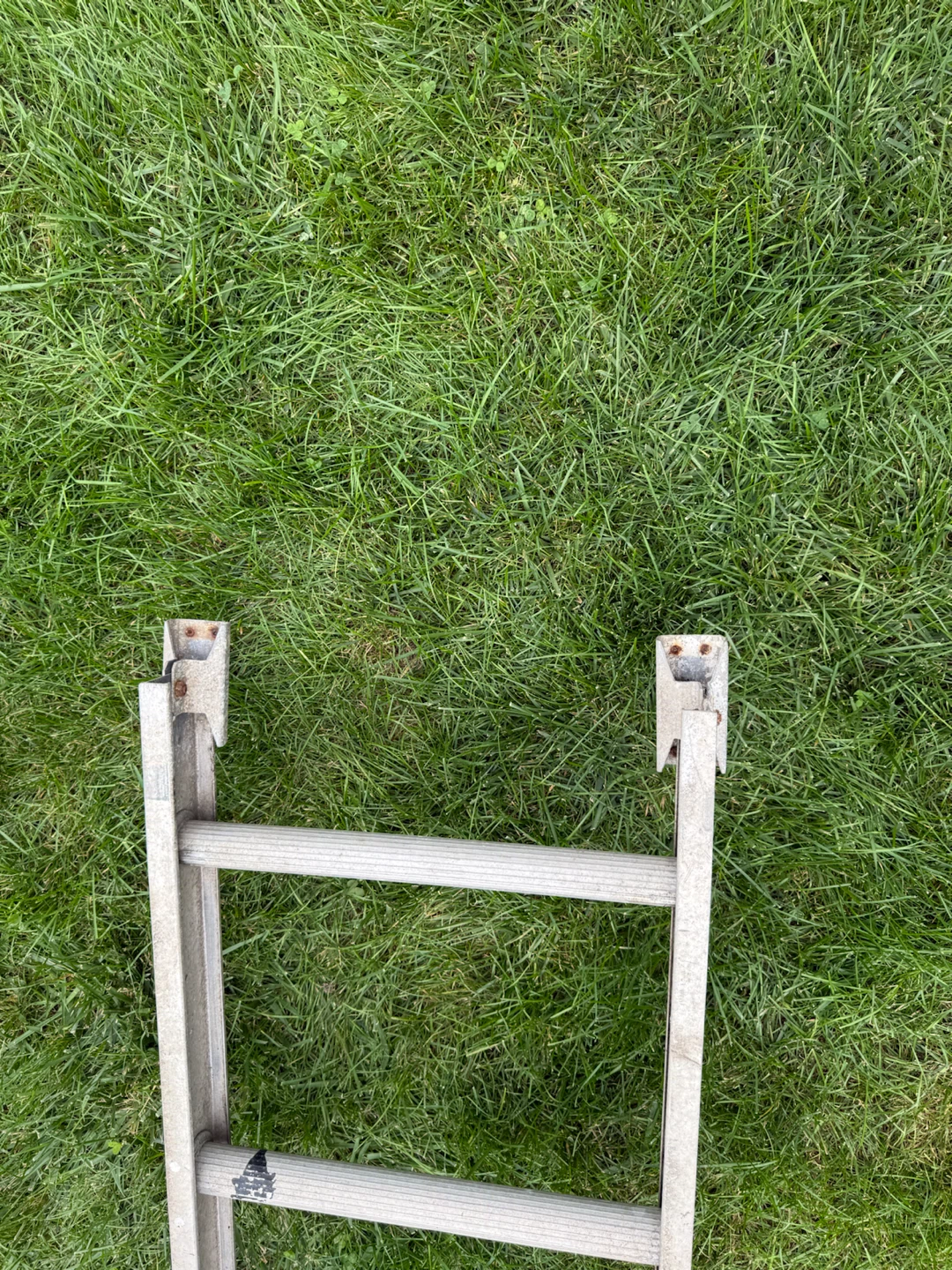 24 ft Aluminum Extension Ladder. $100.00 or best offer. - photo 4