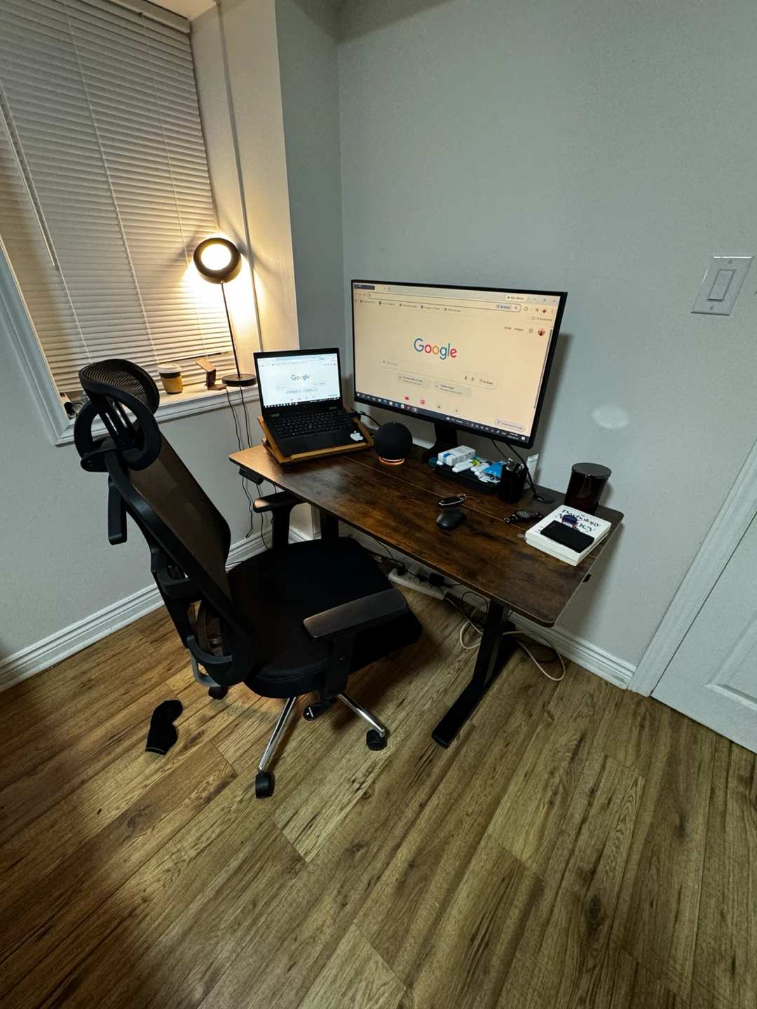 Ergonomic Mesh Office Chair with electric adjustable table
