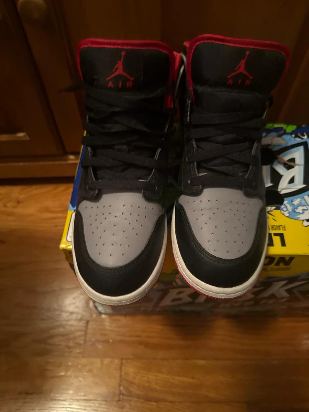 Air Jordan Mid Sneakers - photo 2