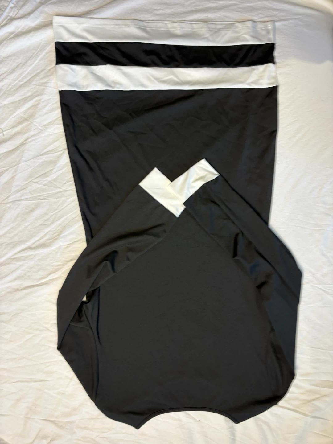 Black and white long-sleeved top - photo 2