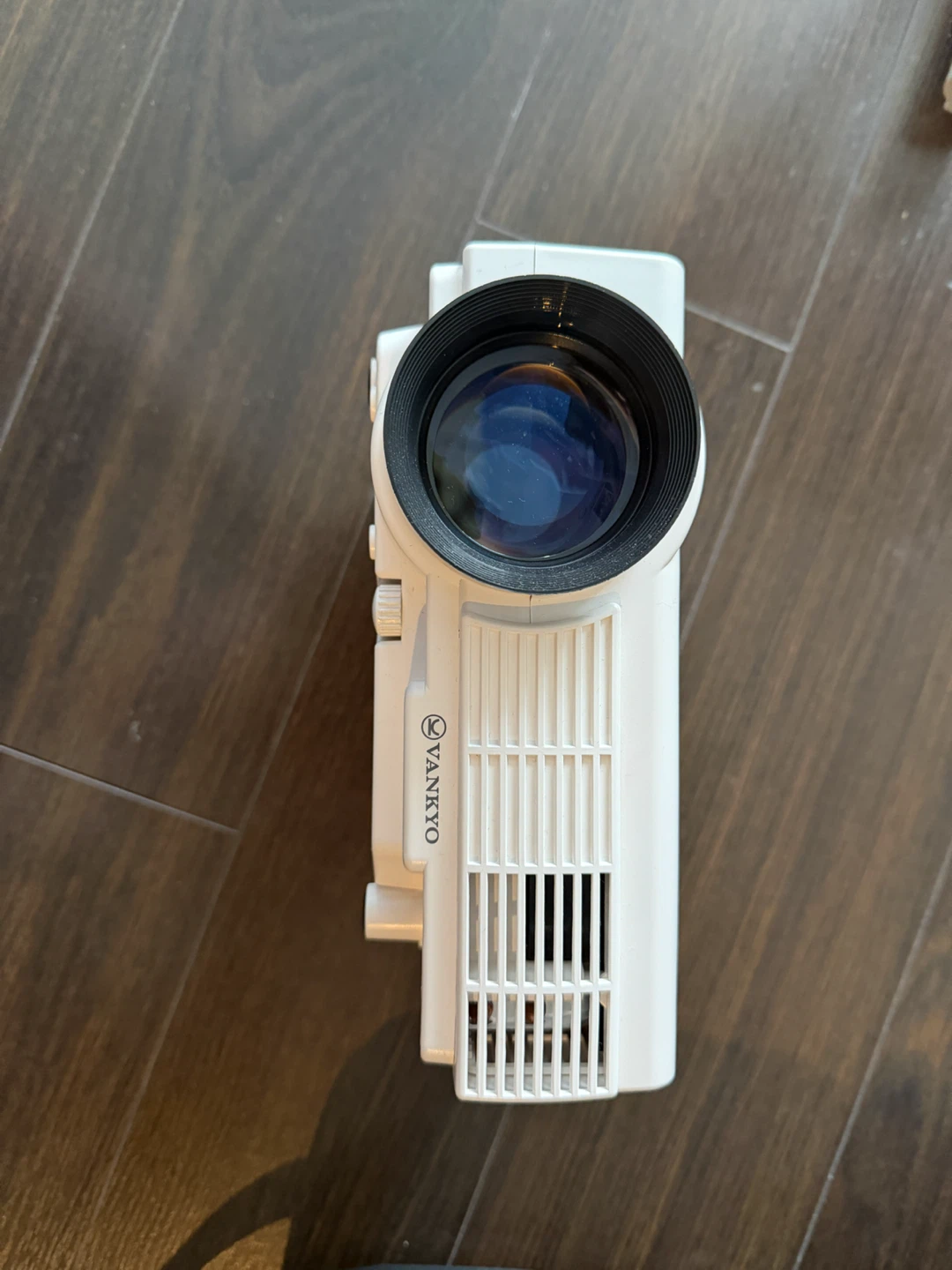 Vankyo Projector with Carrying Case - photo 3