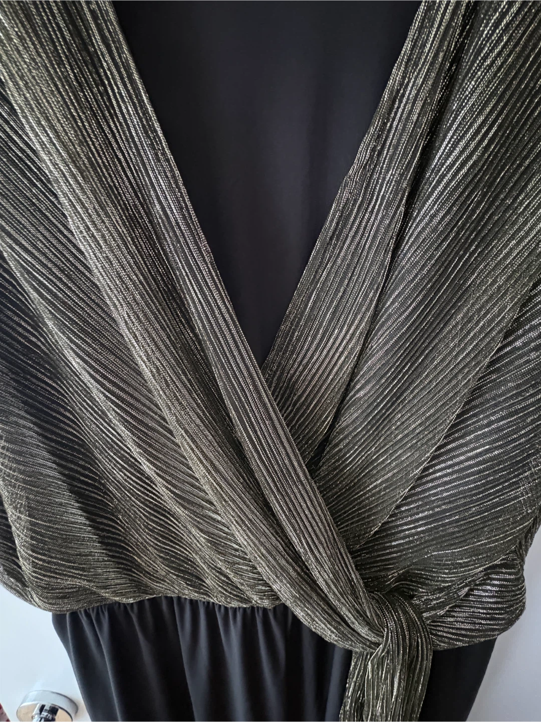 NWT ($89) XL Cleo Metallic faux Wrap-Front Jumpsuit - photo 5
