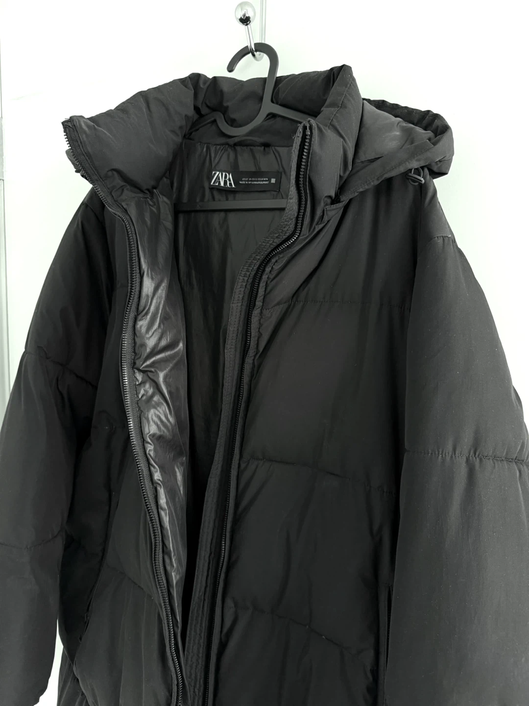 Zara women’s Black Puffer Jacket